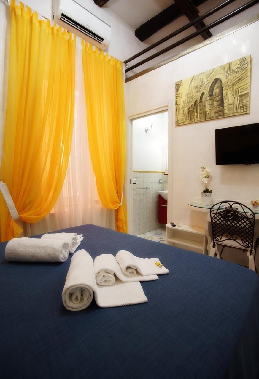 Le Vie Di Napoli B&B Εξωτερικό φωτογραφία