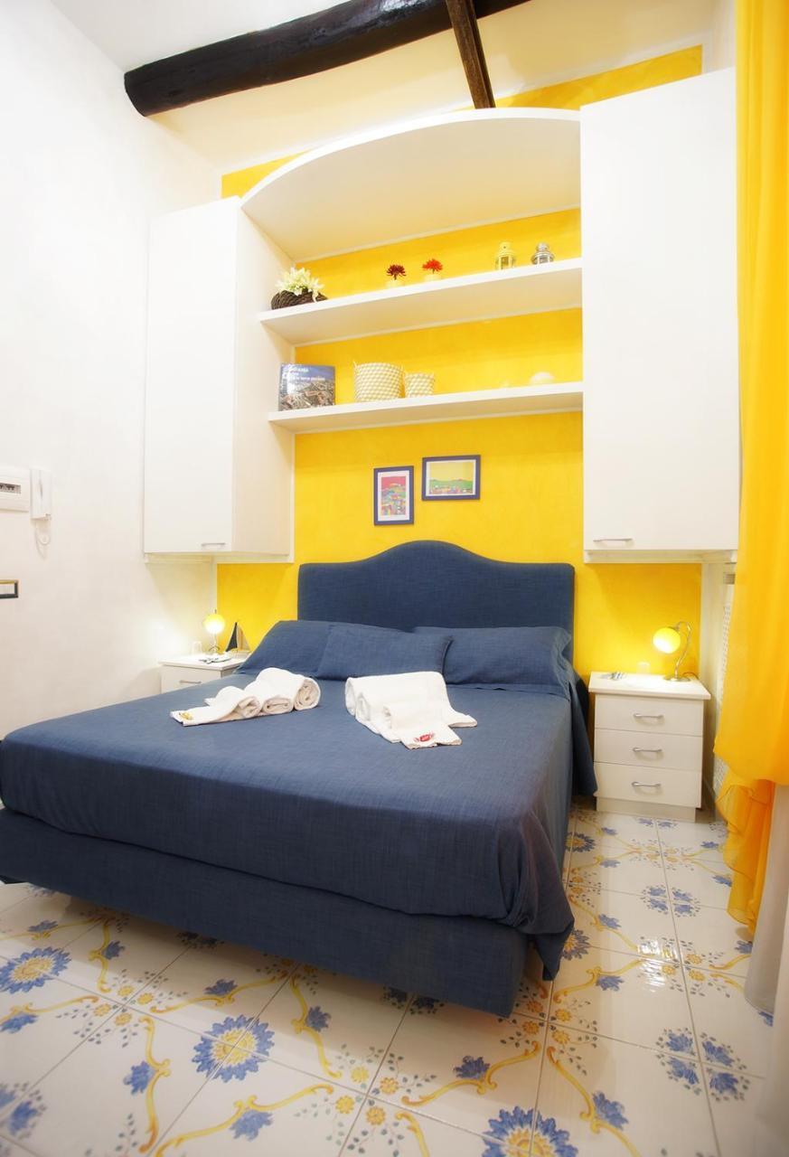 Le Vie Di Napoli B&B Εξωτερικό φωτογραφία